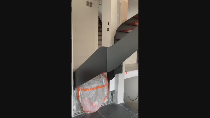 Carica il video: 
