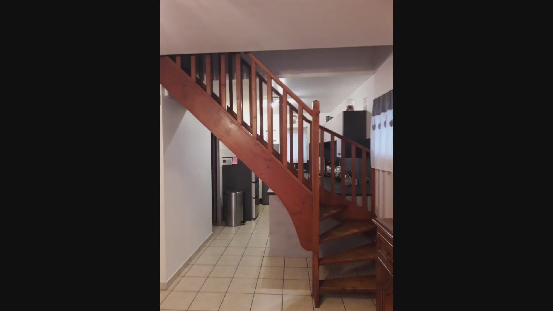 Carica il video: 